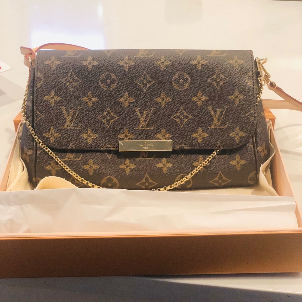 New Louis Vuitton Favorite MM Monogram Crossbody